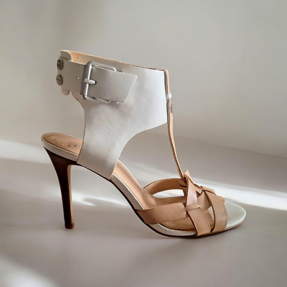 Guess Gwhyanne Size 8 medium Leather Elegant White and Tan Women's Heels
